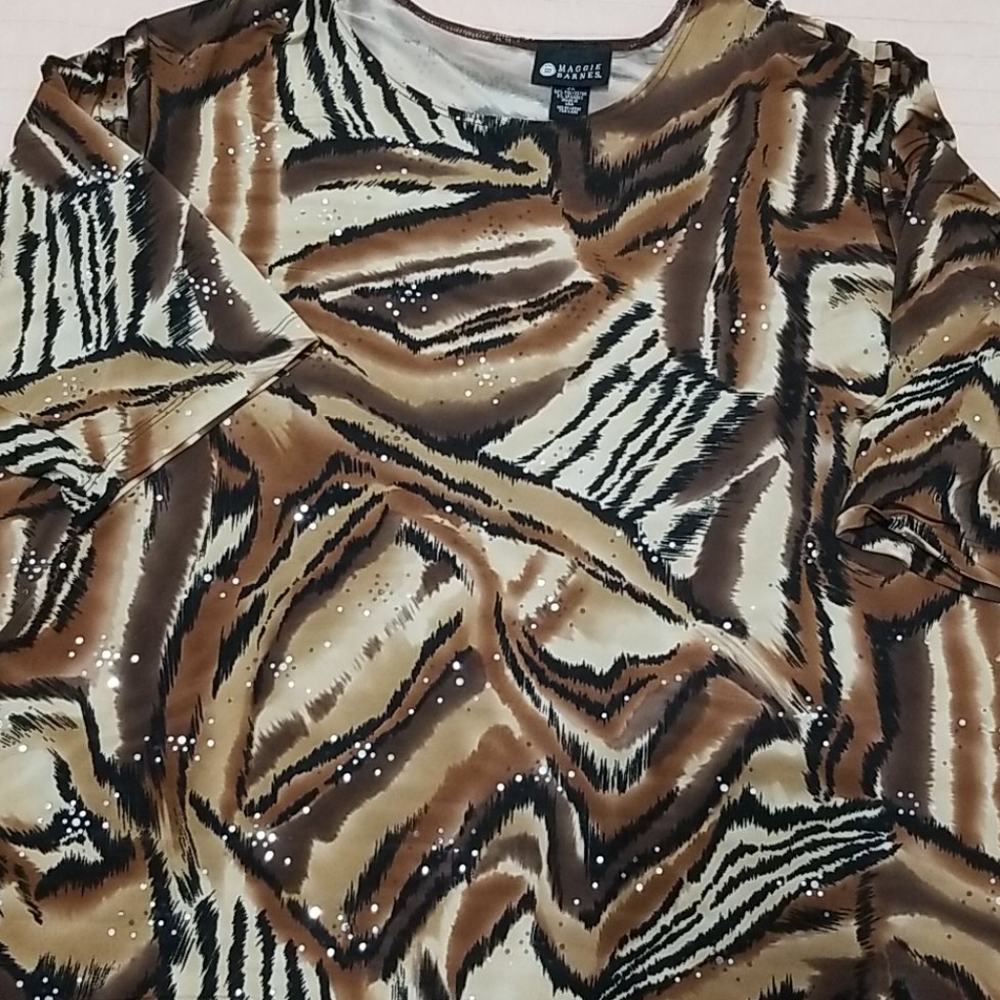 Maggie Barnes Animal print 3/4 sleeve blouse
